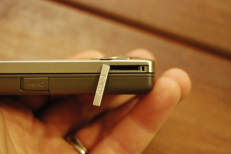 Illustration for article titled T-Mobile HTC Shadow Finally Emerges Looking Damn Good (Gallery)